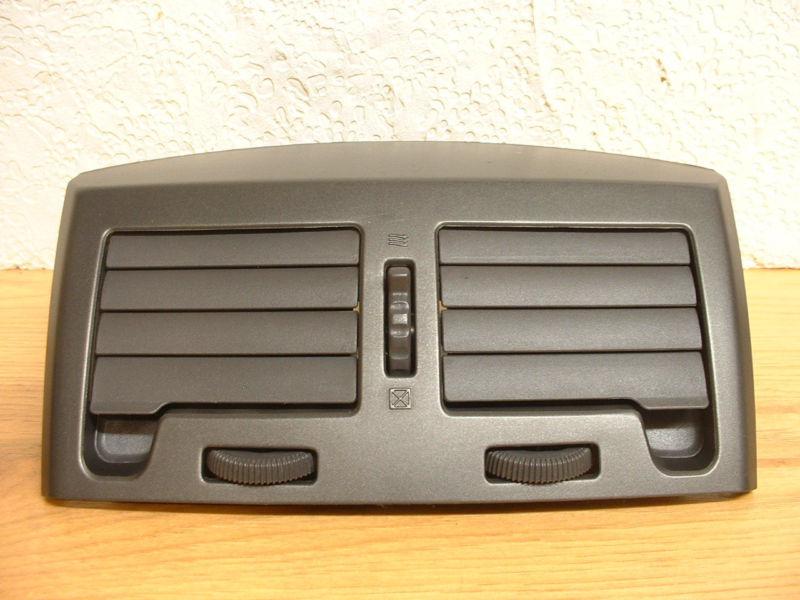 2003 nissan maxima oem center dash vent