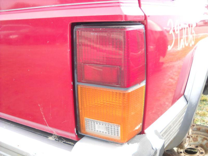 Right taillight 1984-1996 jeep cherokee, 1984-1990 jeep wagoneer