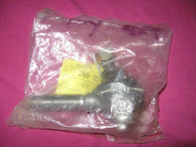 Nos 83-90 toyota tie rod end dana 269-2518