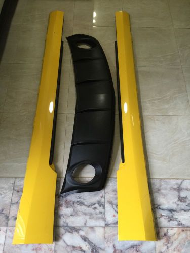 2013 camaro oem side skirts &amp; rear diffuser