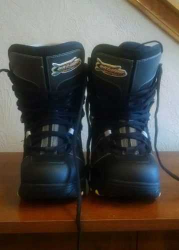 Ski doo brp snowmobile boots. size 7.  skidoo