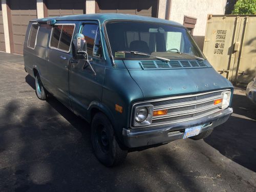 440 cu in chrysler engine only 36000 miles complete with rebuilt carb