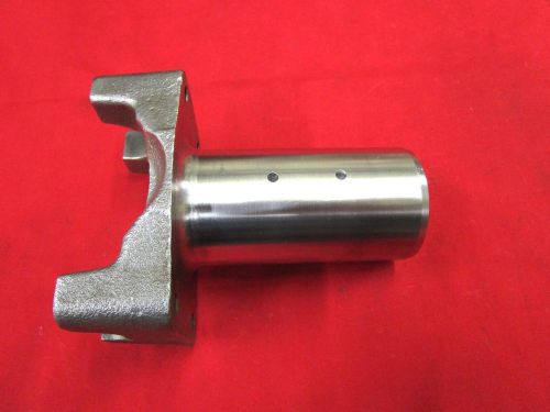 Spicer 32 spline 3-1119 drive shaft yoke.5&#034; long for 1-1/16&#034; u-joints