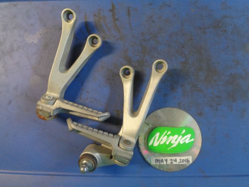 1998 zx6r rear passenger peg bracket rear sets ninja zx 6r 99 video