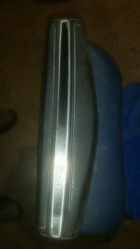 1972 chevy  nova stearing wheel horn cover mint condition