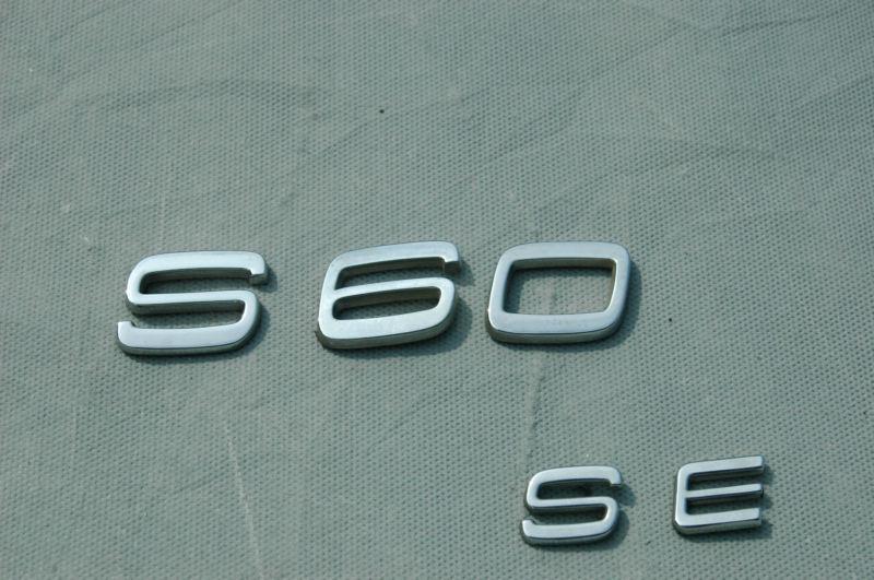 1999-2005 volvo  s60 se  rear emblem oem