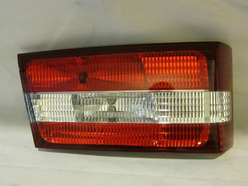 00-01 lexus es300 oem used lh-driver tail light on trunk lid