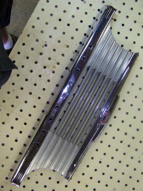 1947-48 chevrolet dash radio speaker grill