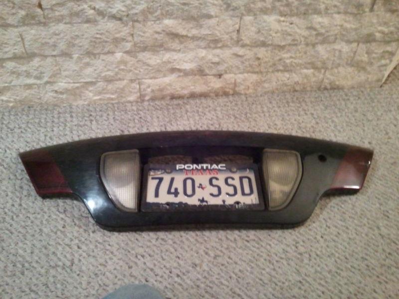 1996 sunfire trunk tail lamp assemble