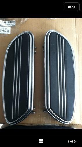 Harley davidson streamliner rider floorboards