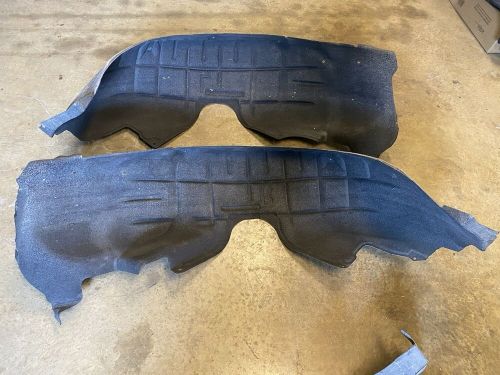 Oem nissan gtr r35 76749-jf00a and 76748-jf00a rear protectors fender liner well