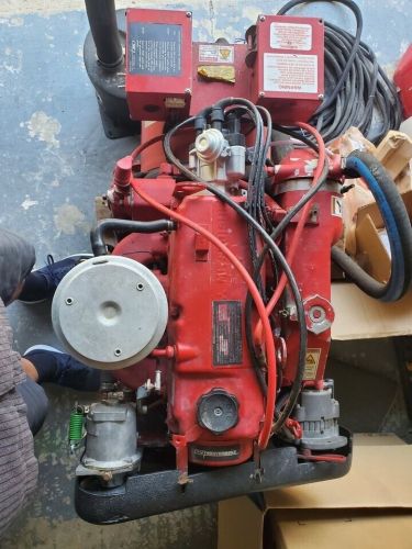 Westerbeke 15 beg , 15 kw marine gasgenerator 60 hz 24v 1800 rpm