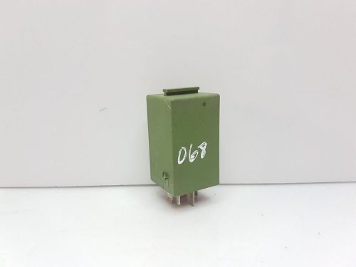 Bmw 3 5 series e30 e34 1990 relay control module 1378302