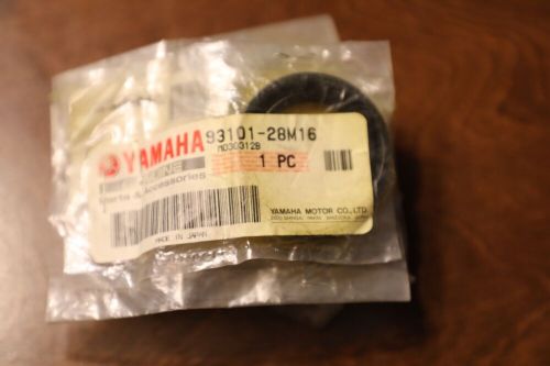 Selling 5 yamaha water pump oil seals 93101-28m16