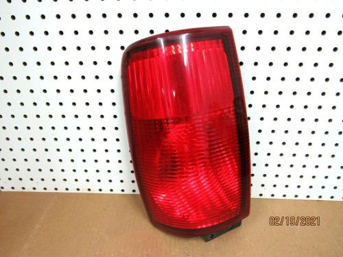 98 99 00 01 lincoln navigator right passenger tail light rear lamp oem