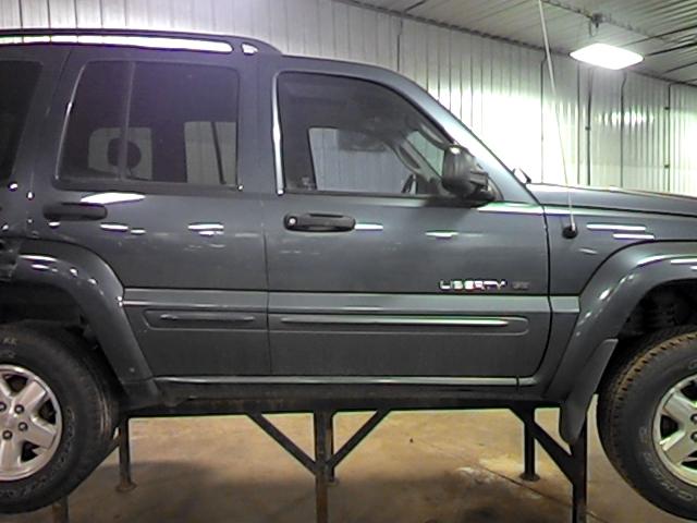 2002 jeep liberty 90733 miles front door right