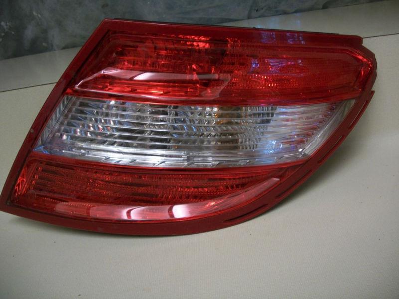 Mercedes c63 c300 c350 08 09 10 11 tail light lamp chipped oem rh original  