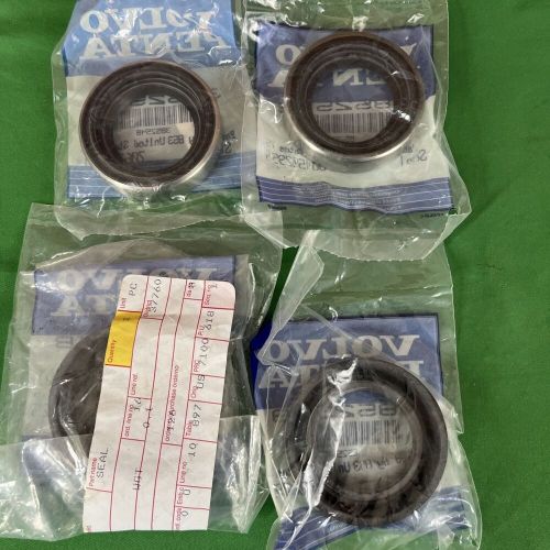 Lot of 4 volvo 3852548 gimbal bearing seal,  omc cobra sx replaces 911795,  (1l)