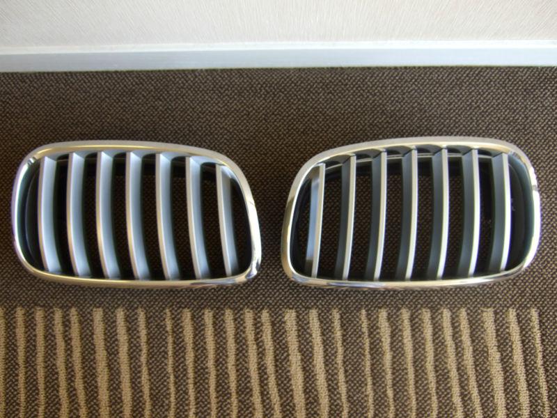 Genuine bmw x5 chrome left and right kidney grilles for sale