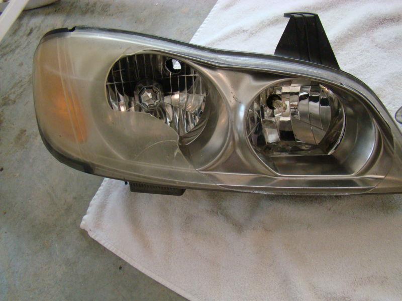 Infiniti i35 headlight assembly