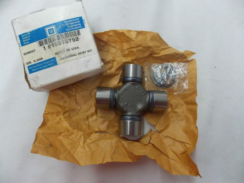 1990-2002 chevy p30 gmc bus delivery truck c6000 isuzu u-joint 15515792 nos nr!!