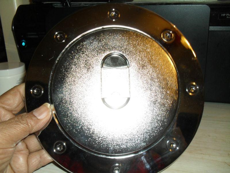 99-2006mchevy suburban chromne gas cover