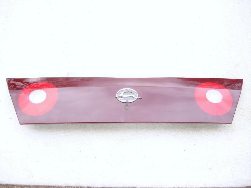 Chevy impala tail light reflector trim trunk bezel chevrolet 00 01 02 03 04 05