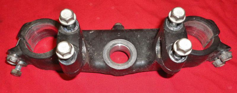 Honda 1983 cr250r - upper fork bridge / handlebar mounts - discontinued by honda