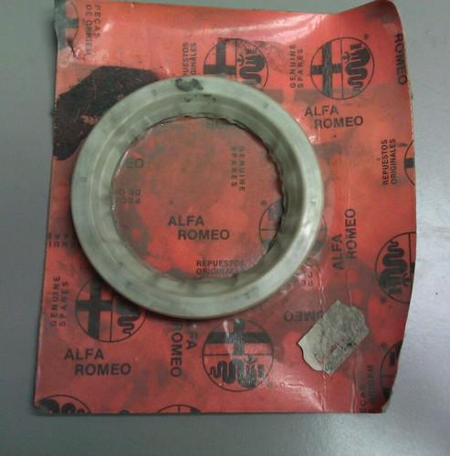 Alfa romeo oil seal 00605-17110-0000 new alfetta giulietta gta gtv spider 