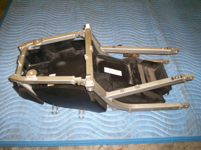 Gsxr600 suzuki rear sub-frame assy.w/insert panel 