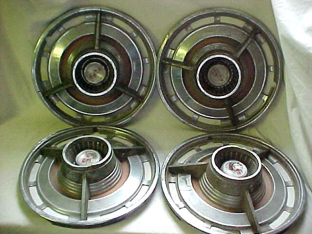 64 chevy cheville ss wheel cover / hub caps 14 " used condition