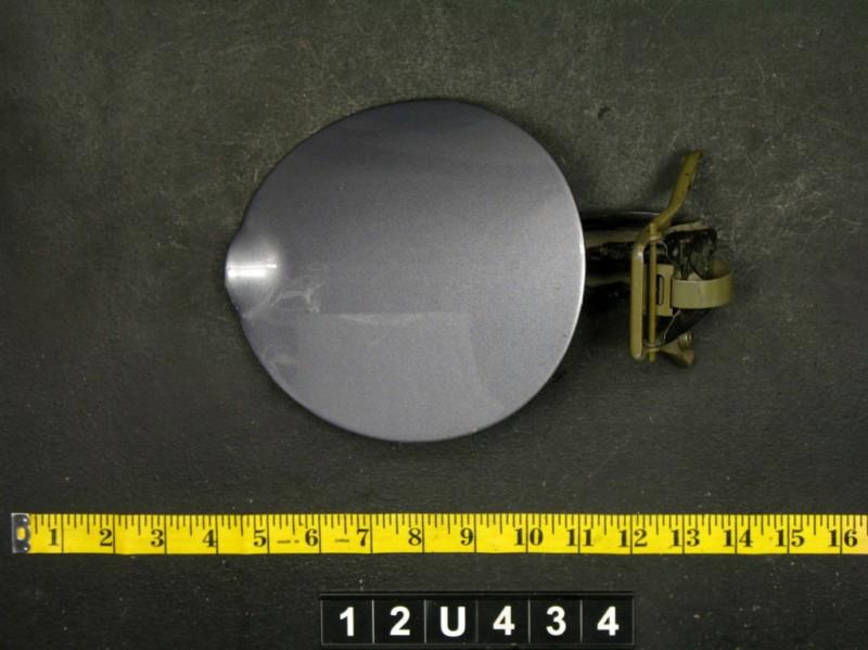 06 taurus fuel filler door lid gas tank cover cap oem gray 12u434