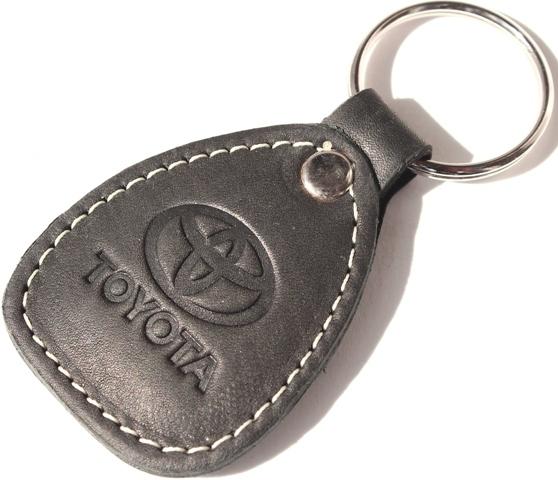 New leather black keychain car logo toyota auto emblem keyring