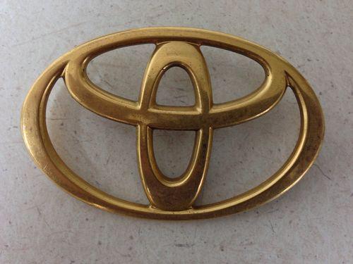 Toyota emblem