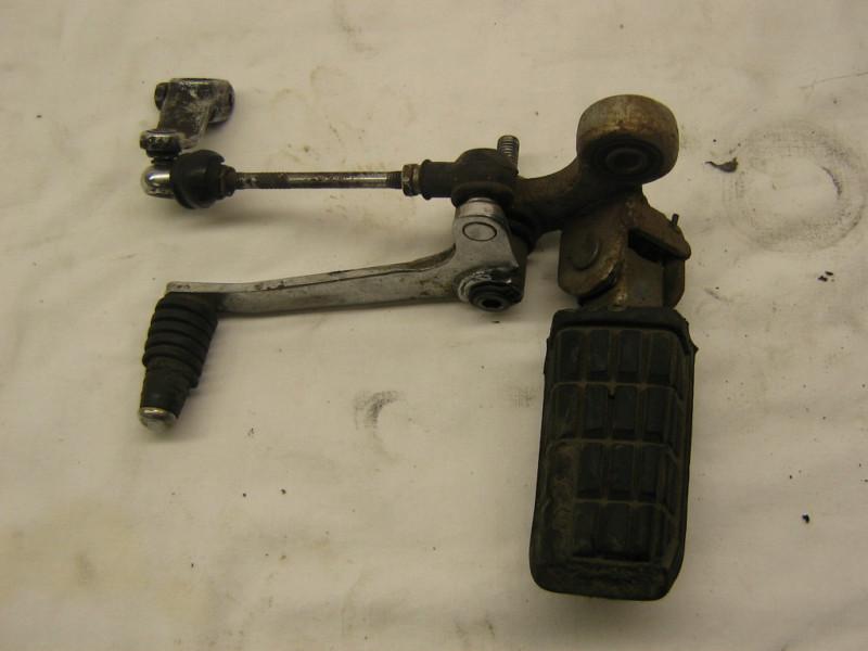 84 yamaha fj1100 left side foot peg w/ shift linkage & shifter