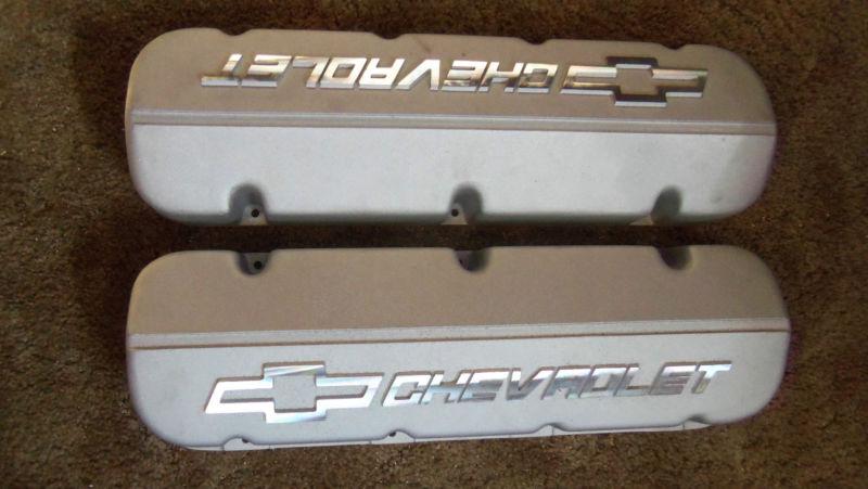 Valve covers 