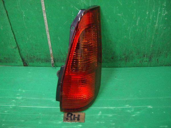 Nissan serena 2000 rear right combination lamp [6515500]