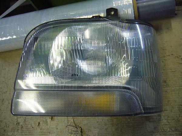 Mazda scrum 2000 left head light assembly [6210900]