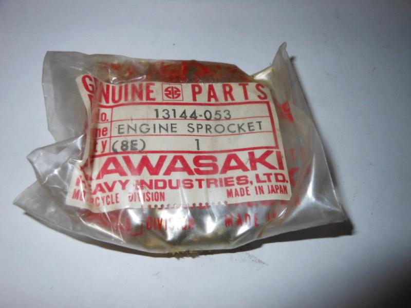 Nos kawasaki 13t sprocket 1975-1976 kx125 ke175 kd175 13144-053 oem new