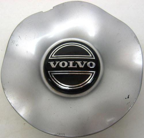 94-97 volvo 850 oem used wheel center cap