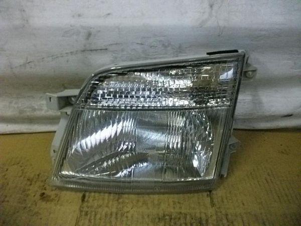 Isuzu como 2001 left head light assembly [0010900]