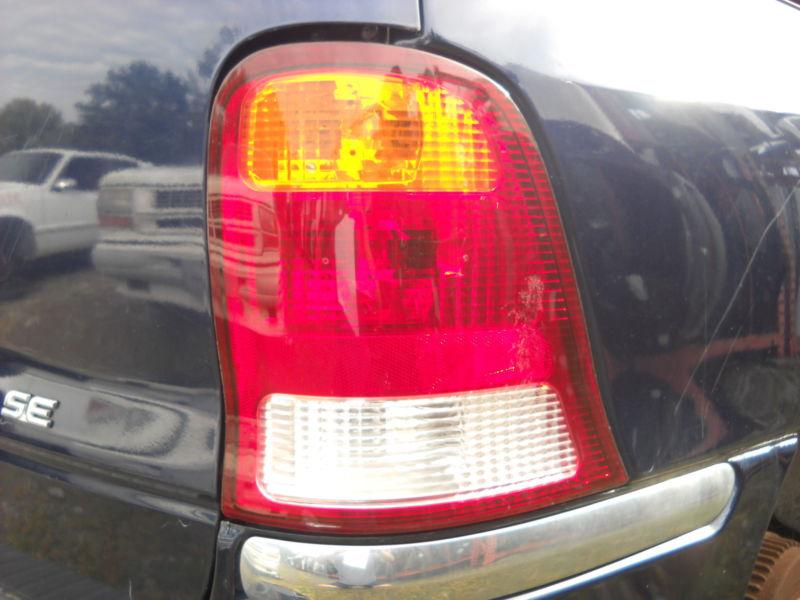 Right taillight 1999-2003 ford windstar