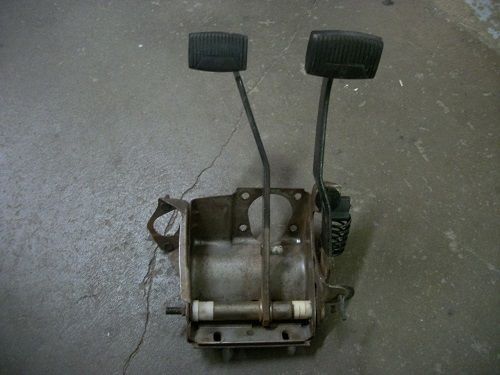 Used ford factory clutch &amp; brake pedal assembly f150 f250 f350 f450