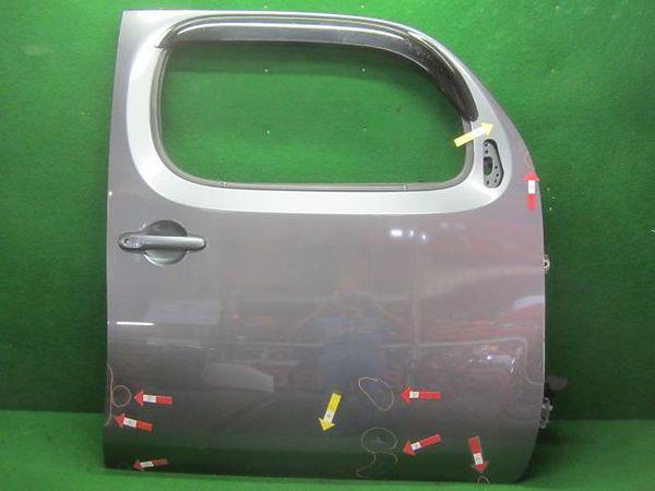 Nissan cube 2011 front right door assembly [4613100]