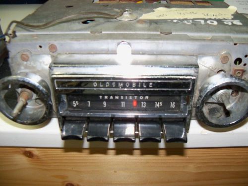 Working 1966 oldsmobile am radio gm delco serviced 7294743