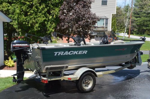 2000 tracker 16 1/2&#039; deep-v fishing boat