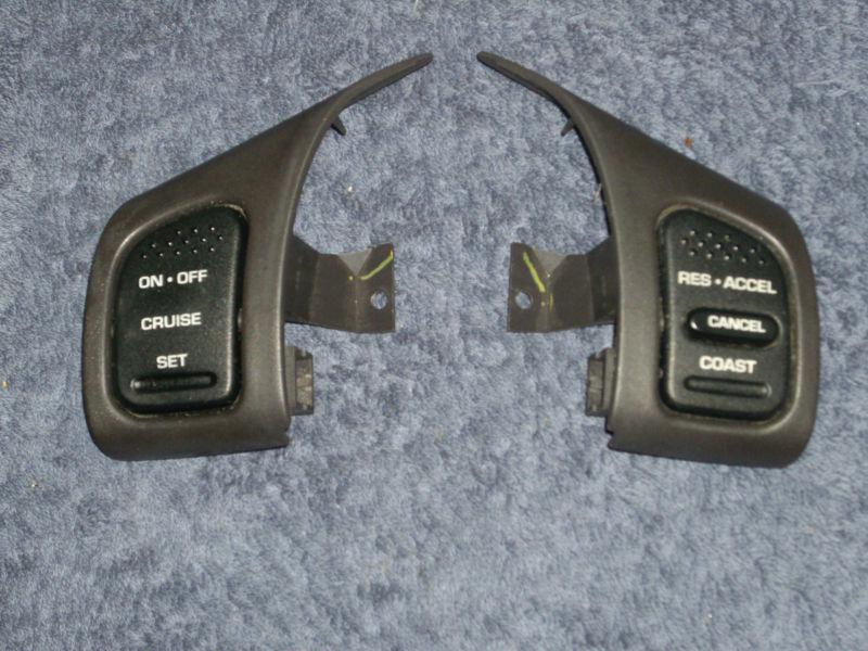 Good used oem grey jeep grand cherokee wj & wrangler tj cruise control switches