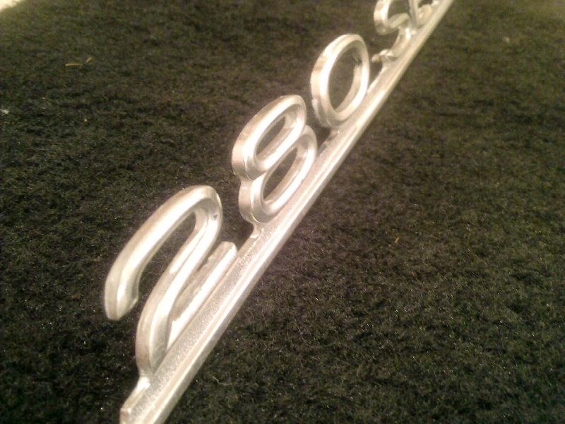 Mercedes  280 sel  rear deck lid emblem