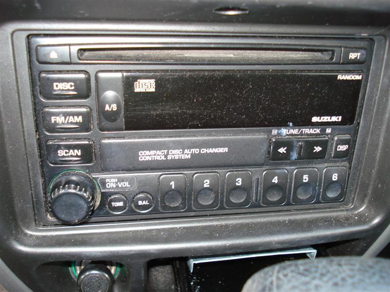 Radio/stereo for 01 02 suzuki vitara ~ xl-7 am-fm-cd player