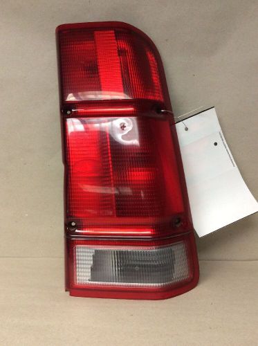 99 00 01 02 land rover discovery 2 right passenger rh tail light lamp oem